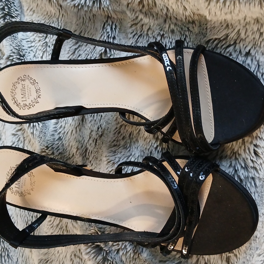 I Miller Black open toed heels